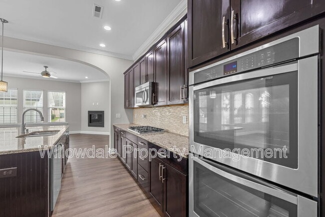 Building Photo - 4107 Bluff Oak Dr