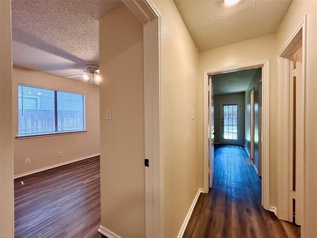 Building Photo - 9308 Kempler Dr