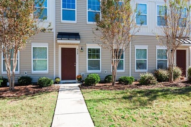 Building Photo - 515 Alderman Ln