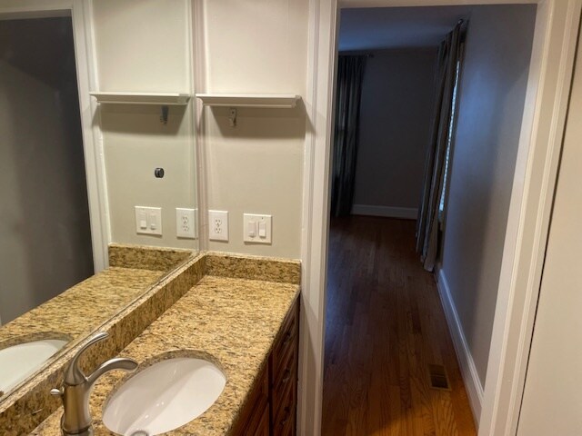 Building Photo - 2833 Barmettler St