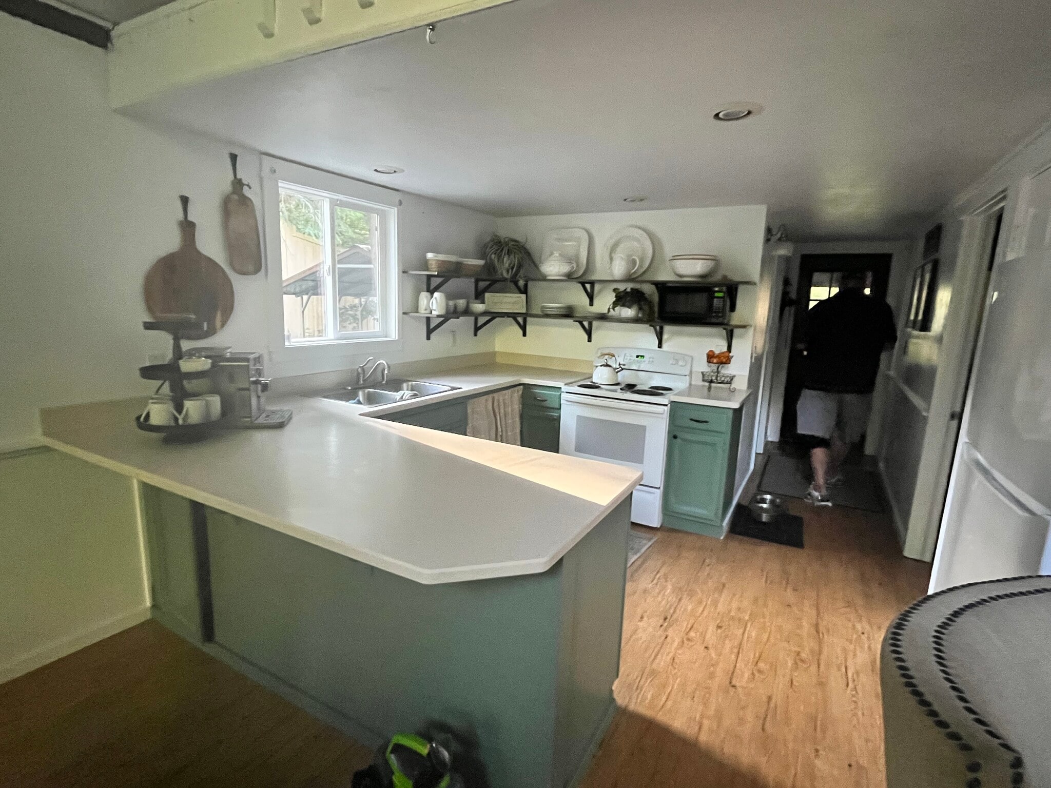 Kitchen - 372 Sacheen Terrace Dr