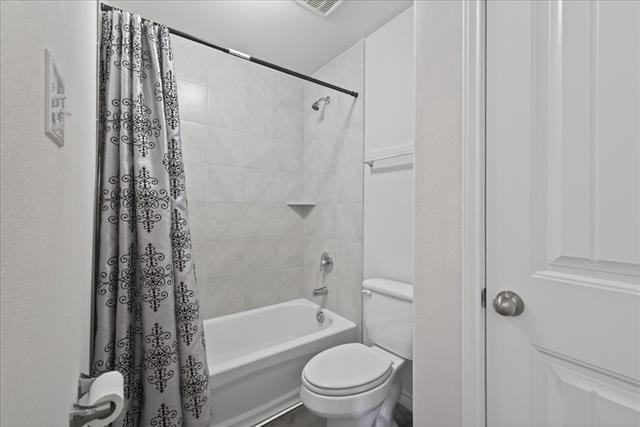 Building Photo - 5513 Topwater Trl