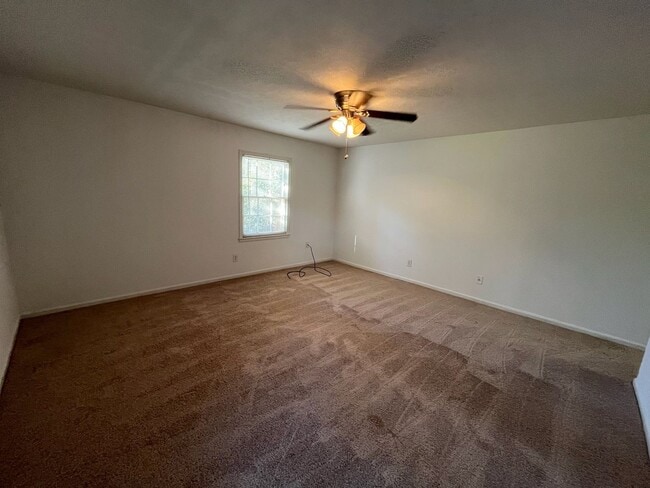 Building Photo - Charming Home In Columbus, GA Off Of Reese...