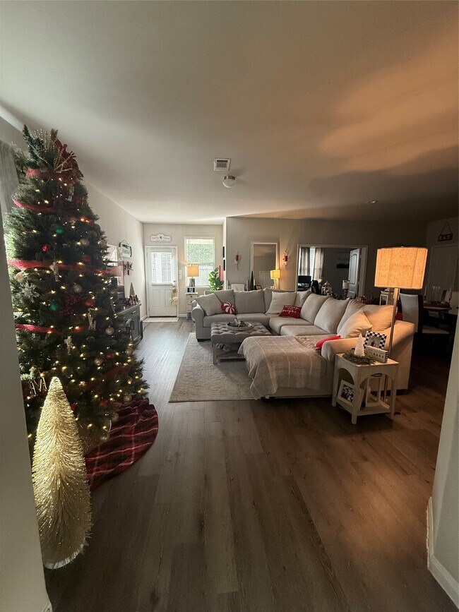 Building Photo - 25396 Grotto Falls Ln