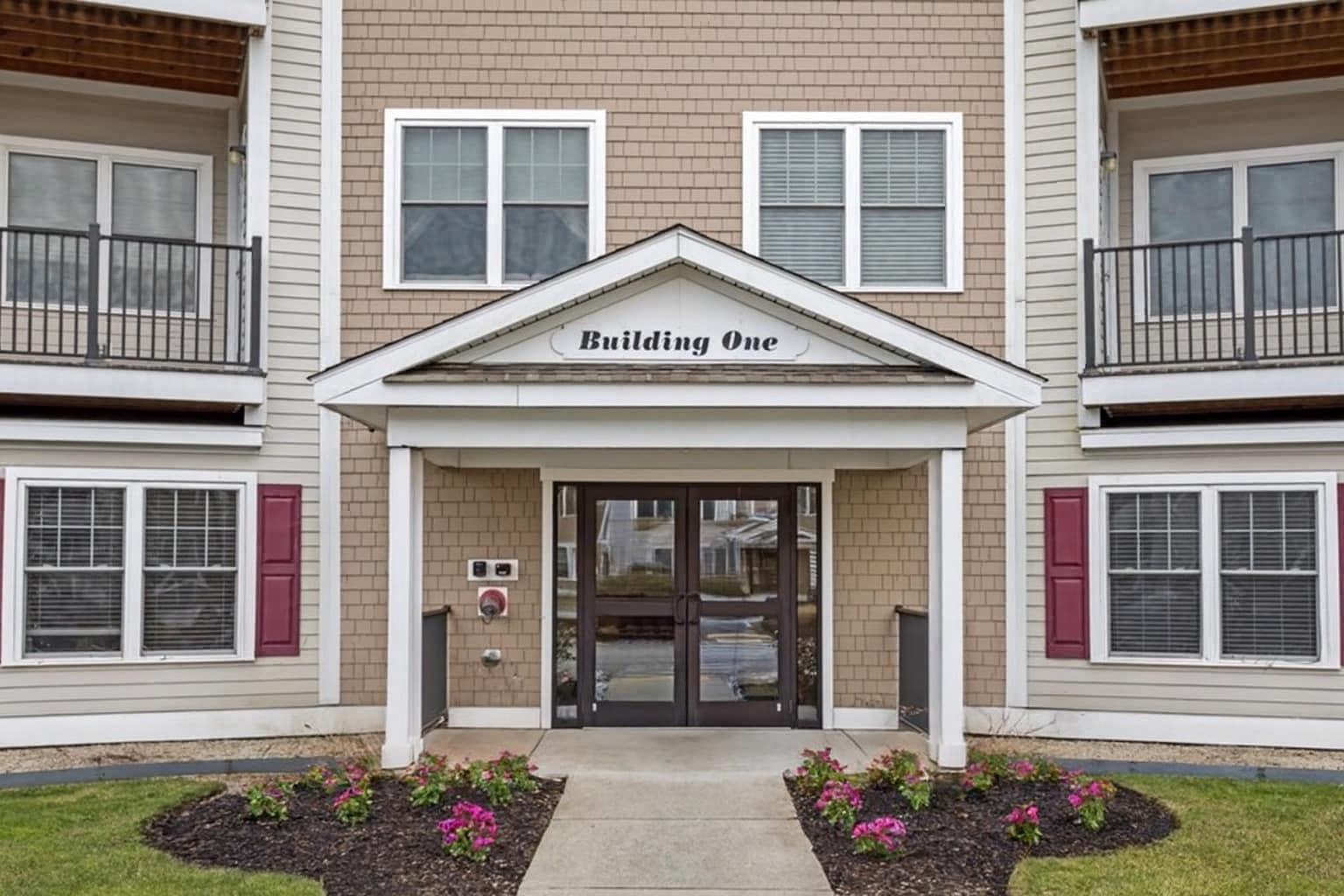 Building Photo - 360 Andover St