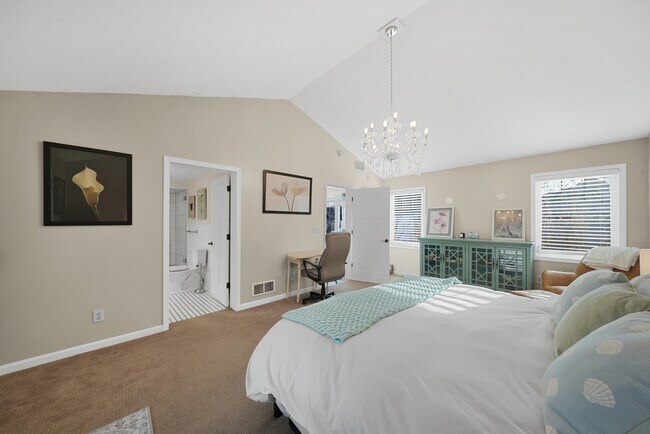 Building Photo - 814 Locust St