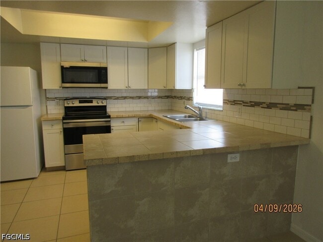 Building Photo - 1218 NE 8th Terrace