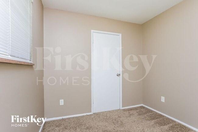 Building Photo - 20 Airshire Pl