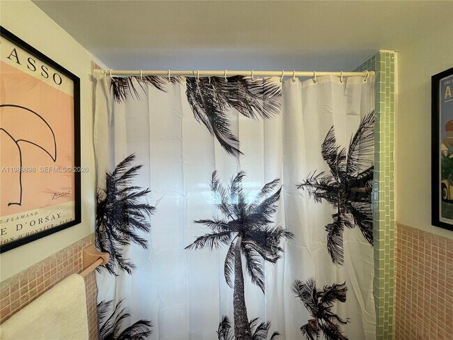 Building Photo - 221 Meridian Ave