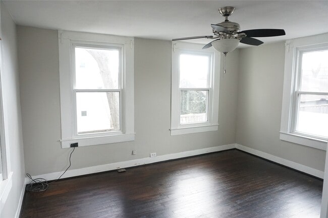 Building Photo - 1906 Ridgewood St