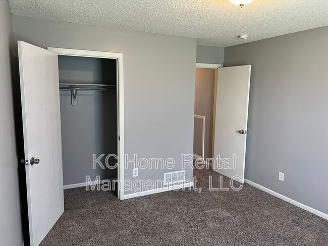 Building Photo - 610 Susanne Ct