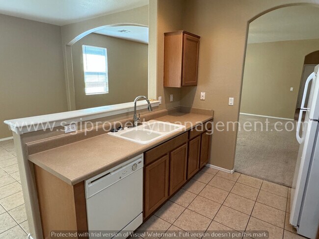 Building Photo - Beautiful split floorplan in a great neigh...