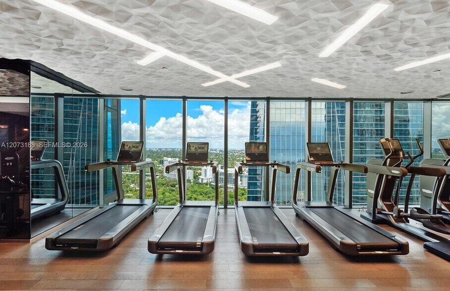 Building Photo - 1451 Brickell Ave