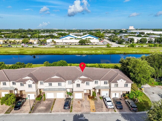 Building Photo - 1411 Lucaya Dr