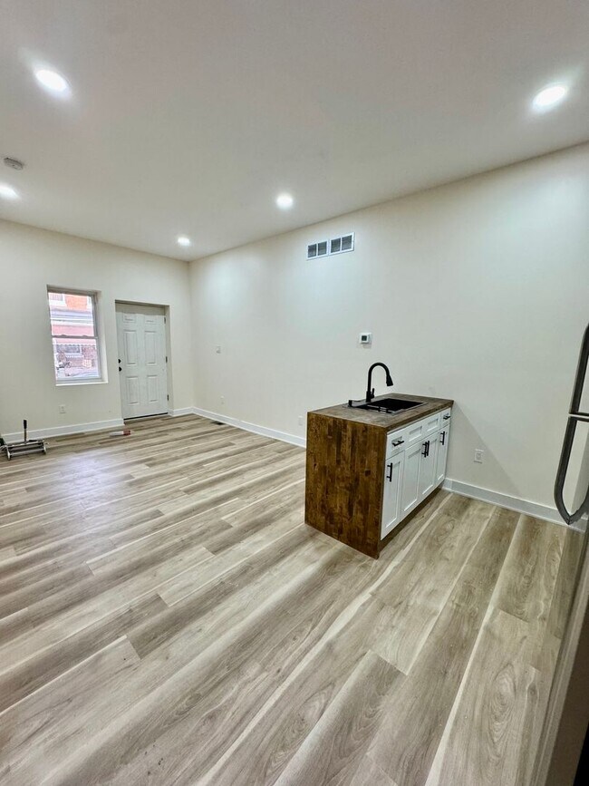 Building Photo - 4504 N Uber St