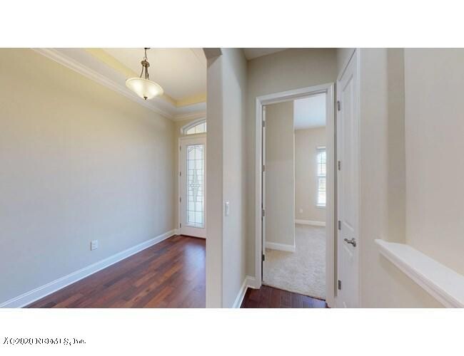 Building Photo - 323 Tate Ln