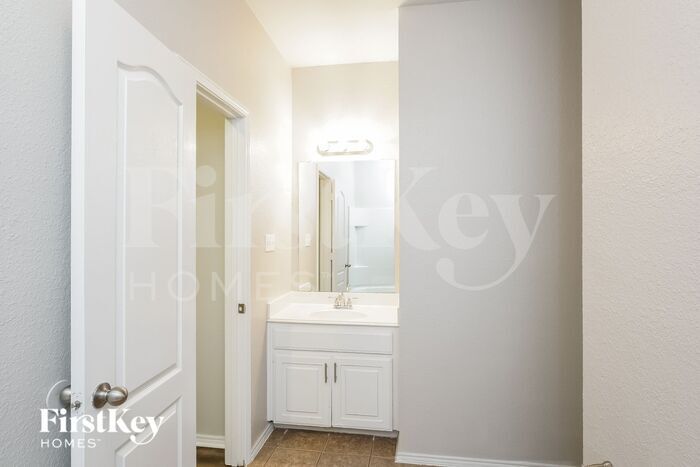 Building Photo - 2016 Cattle Creek Rd