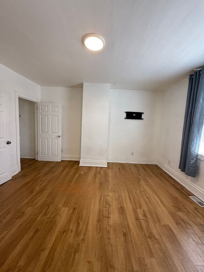 Building Photo - Troy Hill House!-3 Bed 1.5 Bath in Northside