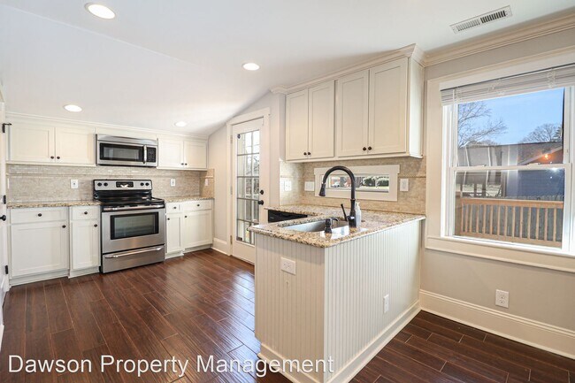 Building Photo - 3 br, 2 bath House - 2830 Hilliard Drive