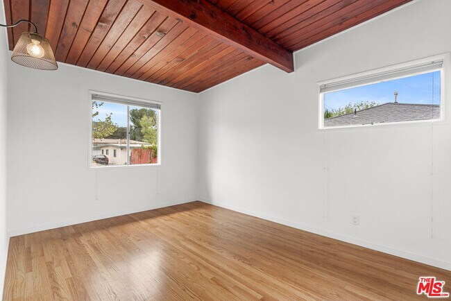 Building Photo - 7639 Machrea St