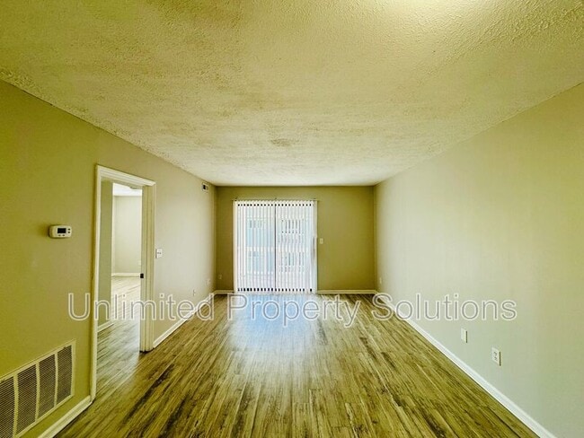 Building Photo - 213 Sunn Aire Ct