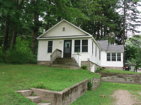 Building Photo - 525 Clark Dr NW