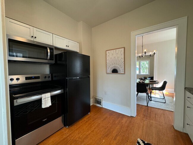 Building Photo - 115 Linden Ave