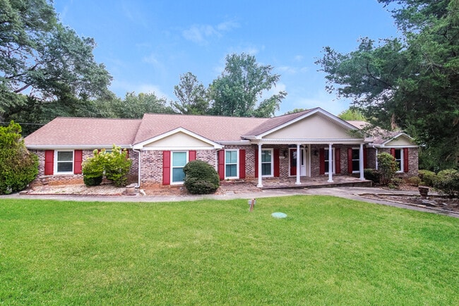 Primary Photo - 4806 Castlewood Dr SW