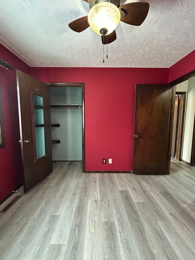 Building Photo - Spacious 3-Bedroom, 1-Bath Home with Garage & Basement in La Vista