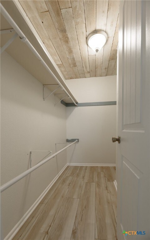 Building Photo - 625 Creek Dr