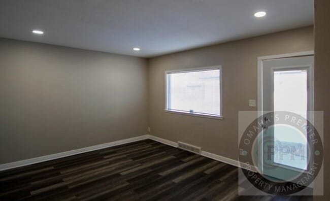 Building Photo - GBR 3309 S 32 Avenue