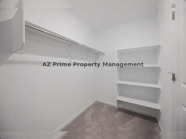 Building Photo - 334 Paseo Xing Ln