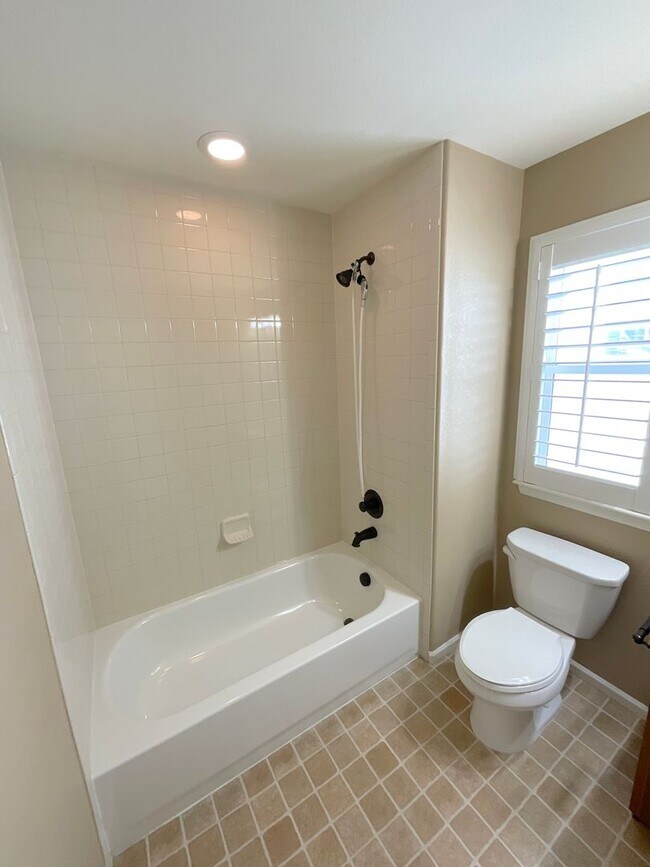 Building Photo - 6652 Maple Stone Ln