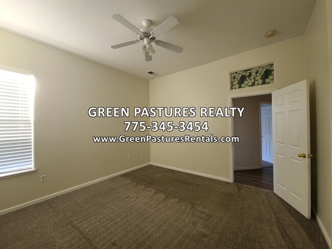 Building Photo - 1045 Brierwood Ln