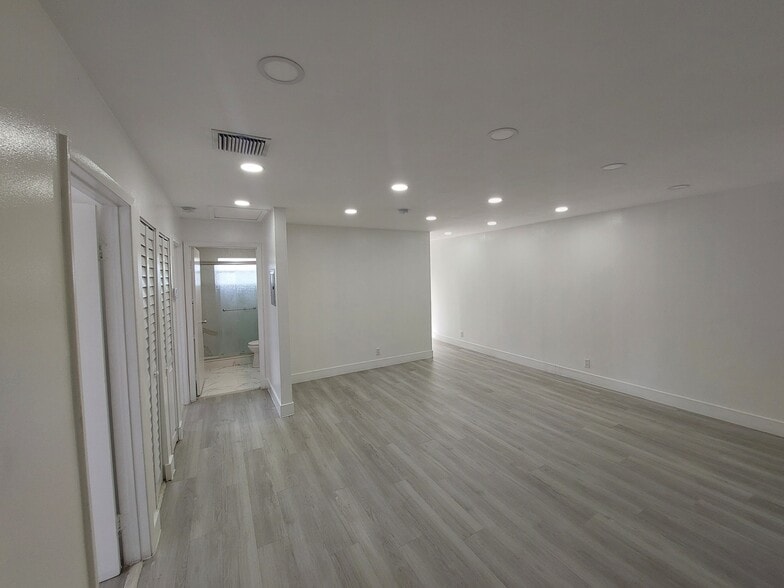 Building Photo - 2319 Johnson St