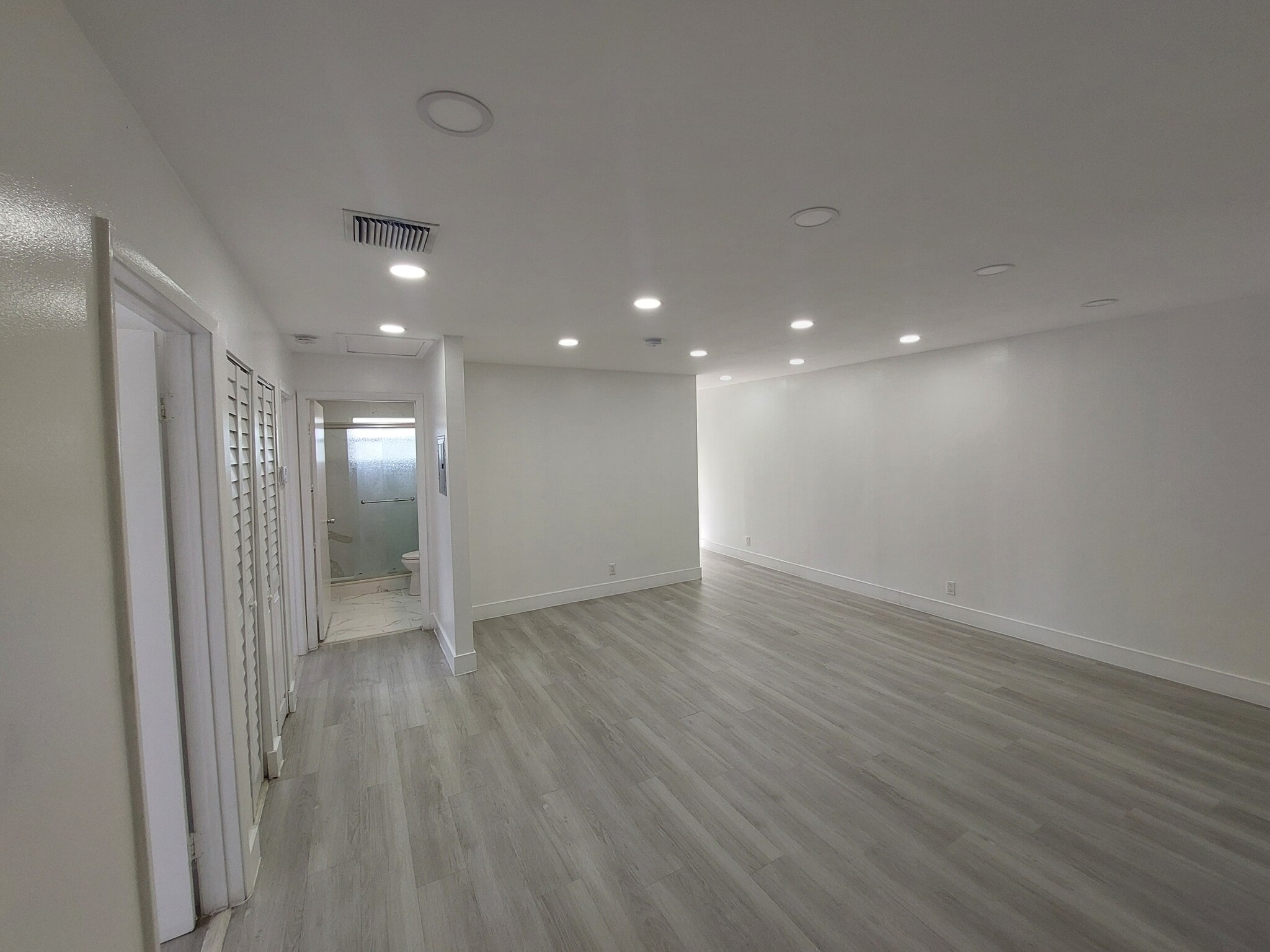 Building Photo - 2319 Johnson St