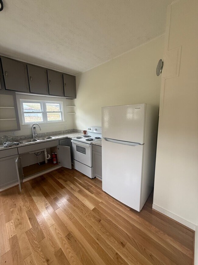 Building Photo - oliv3574