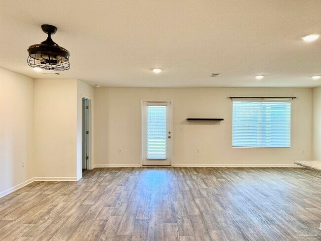 Building Photo - 6420 Churchill Cir