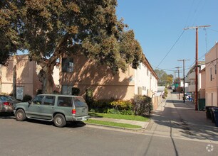 Building Photo - 2635 5th Street