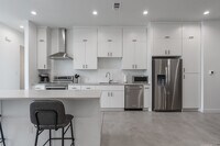 Interior Photo - X-707 Townhomes