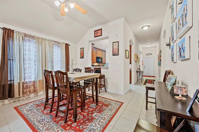 Building Photo - 3505 Versante Dr