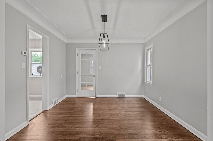 Building Photo - 3601 Tullamore Rd