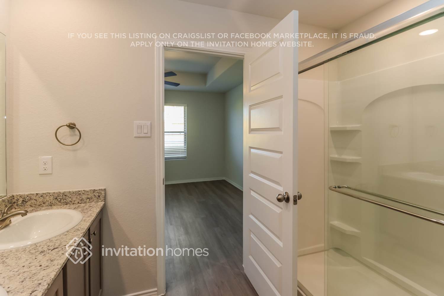 Building Photo - 10920 Heliosphere Wy