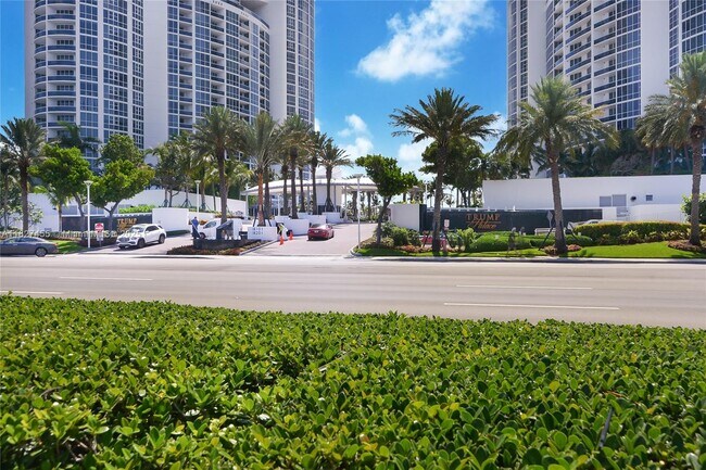 Building Photo - 18101 Collins Ave
