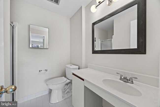 Building Photo - 10118 Little Pond Pl