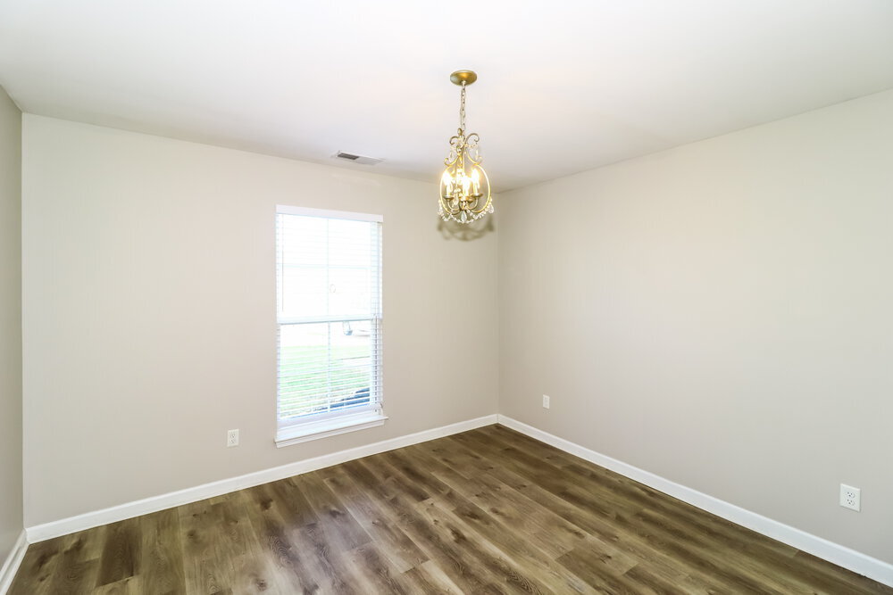 Building Photo - 3835 Dawnwood Cir W