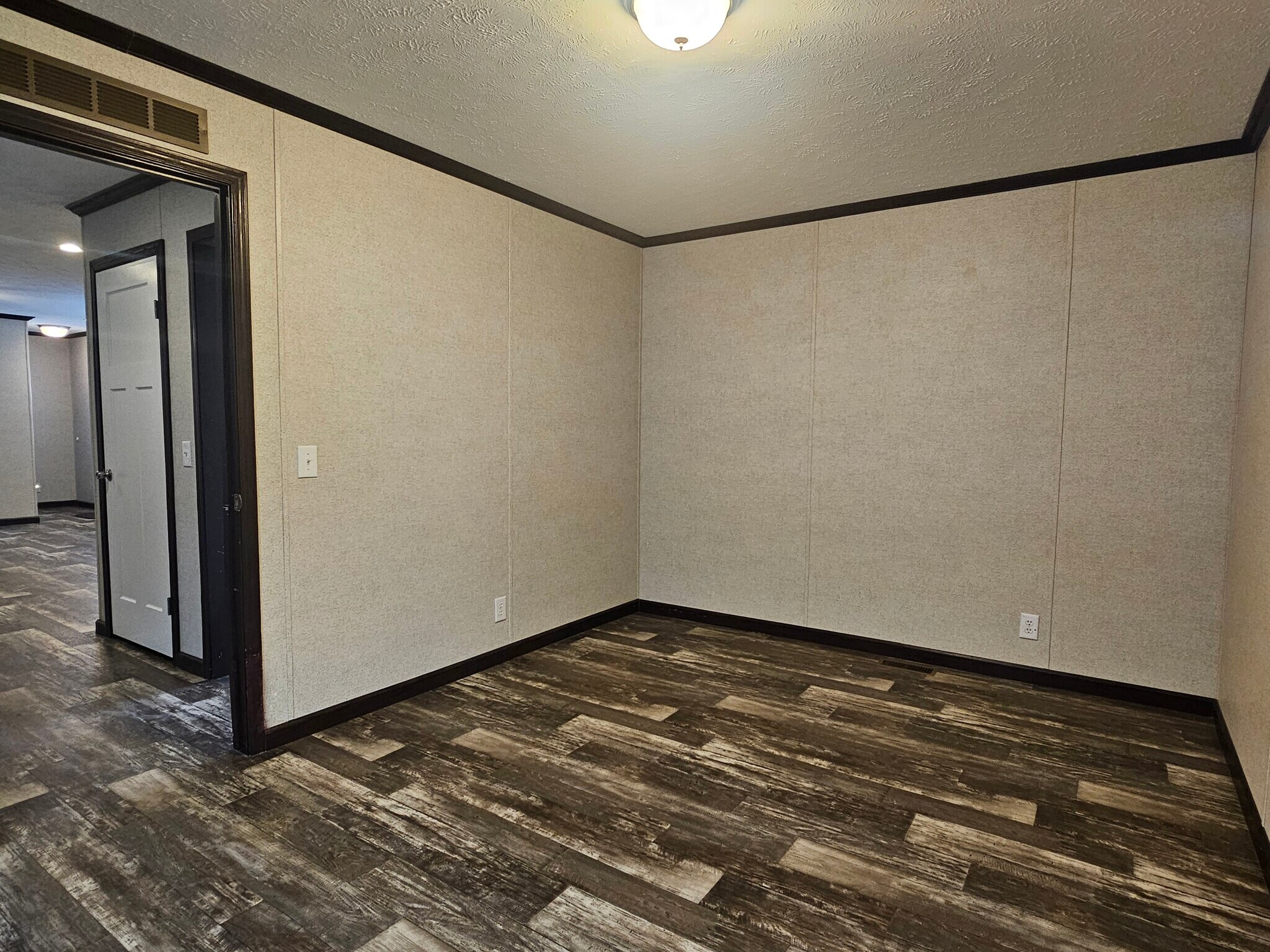 Building Photo - 333 E Lakewood Blvd