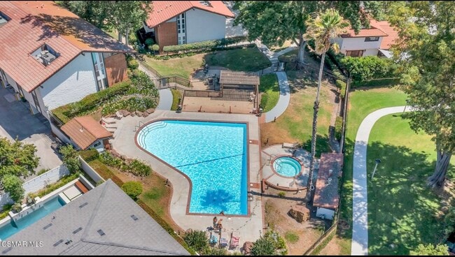 Building Photo - 31515 Lindero Canyon Rd