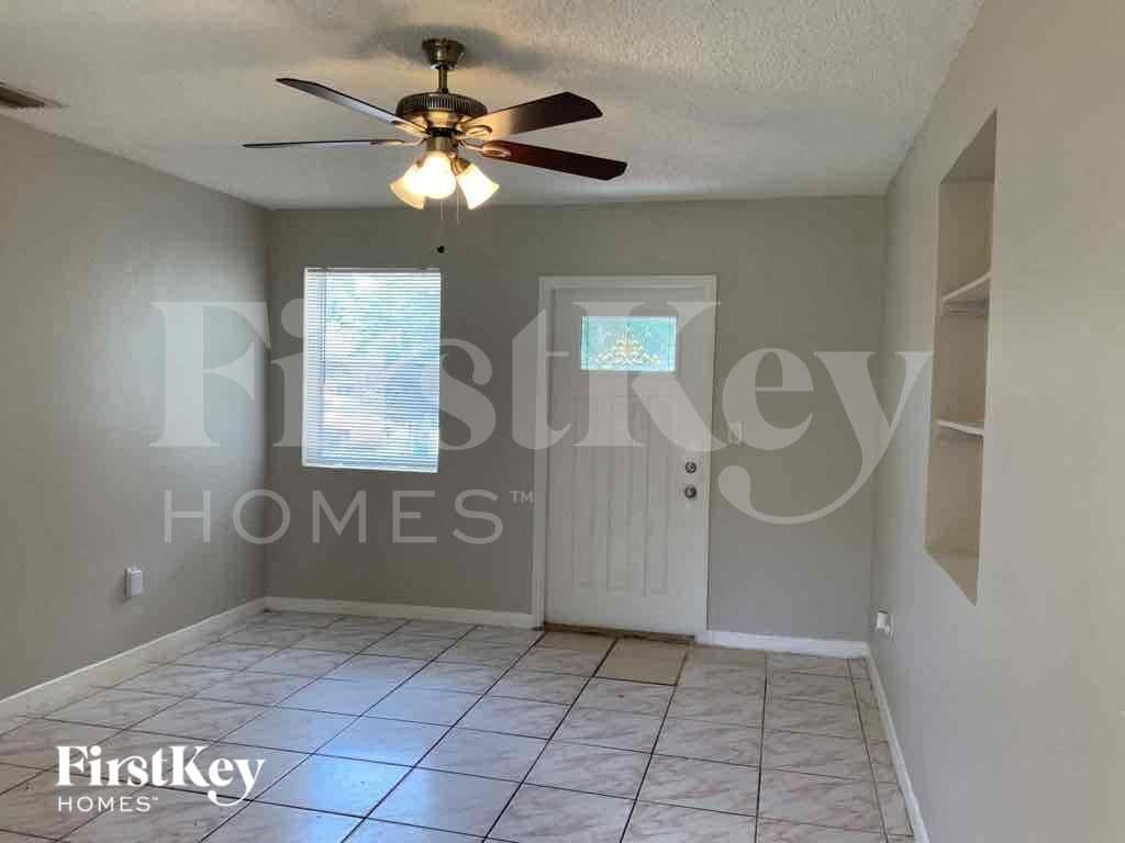 Building Photo - 1525 NW 126th St