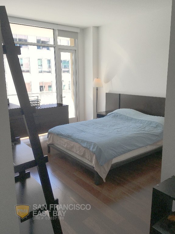 Building Photo - Luxurious SOMA Grand Condo: 3 Bed / 2 Bath...